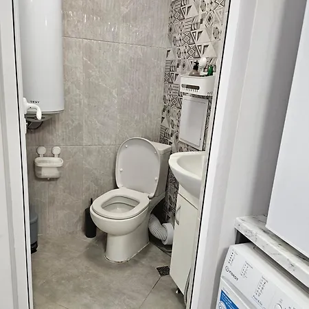 студио за гости на град דירה *